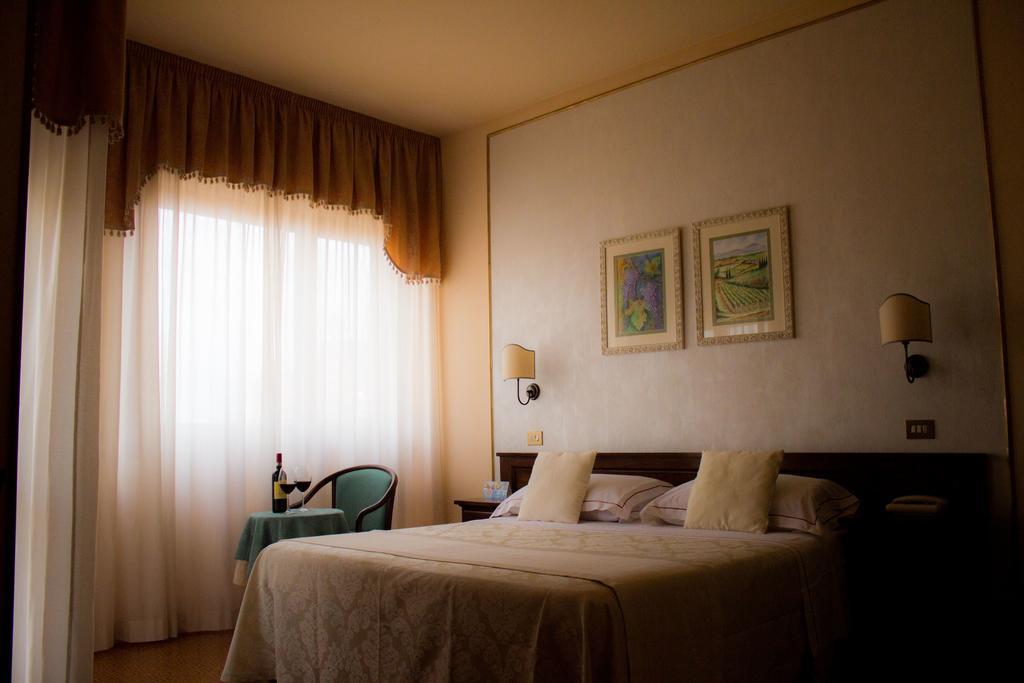 Hotel Ristorante Tre Stelle Sant'Albino Екстериор снимка