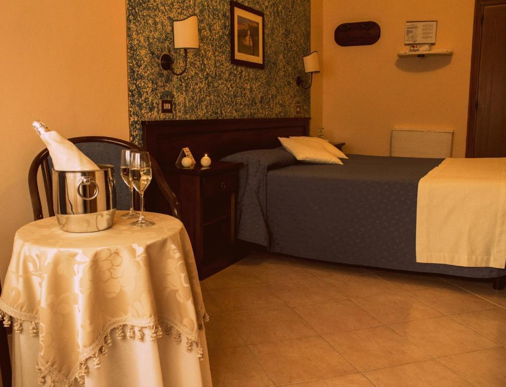 Hotel Ristorante Tre Stelle Sant'Albino Екстериор снимка