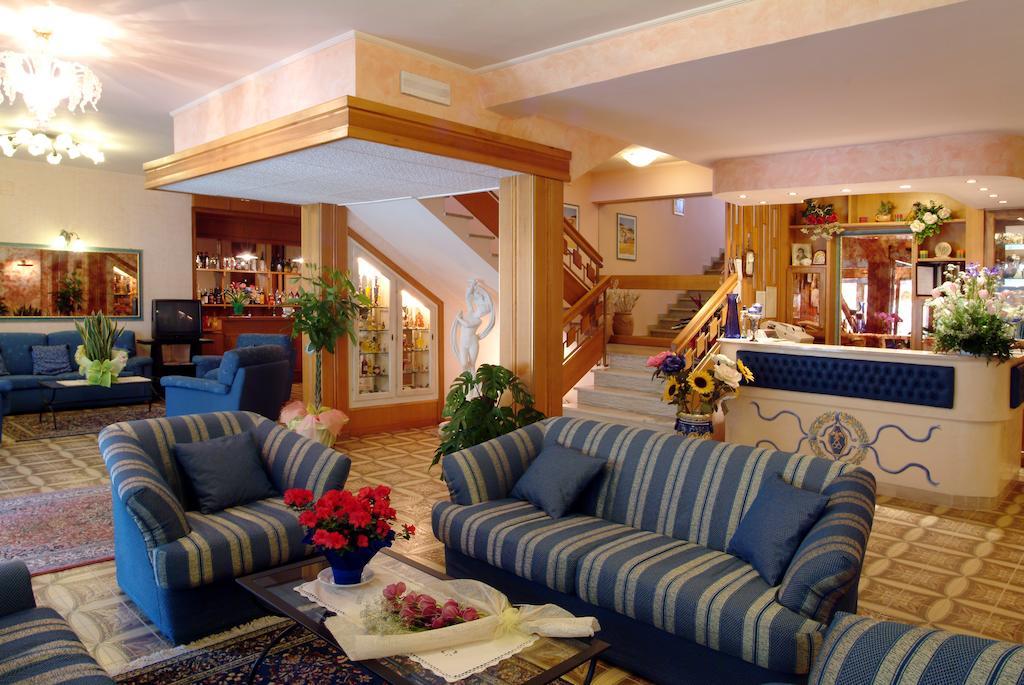 Hotel Ristorante Tre Stelle Sant'Albino Екстериор снимка
