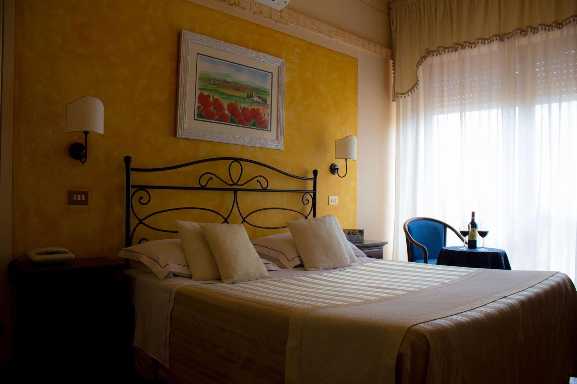 Hotel Ristorante Tre Stelle Sant'Albino Екстериор снимка